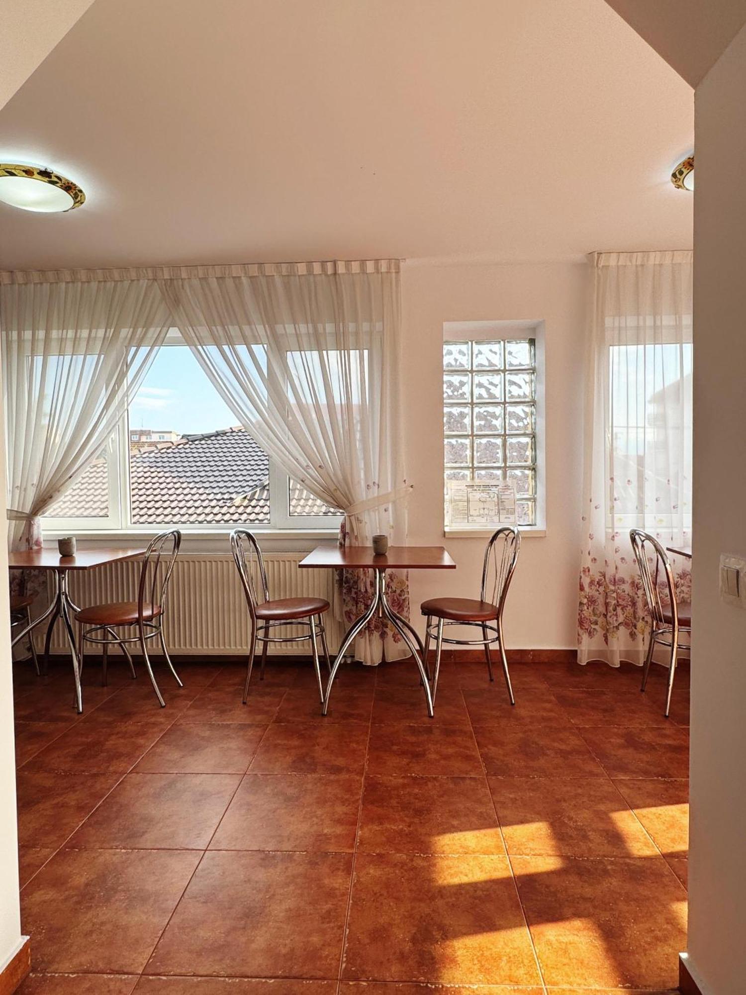 Carpathian Newstar Hotel ซีบิว ภายนอก รูปภาพ