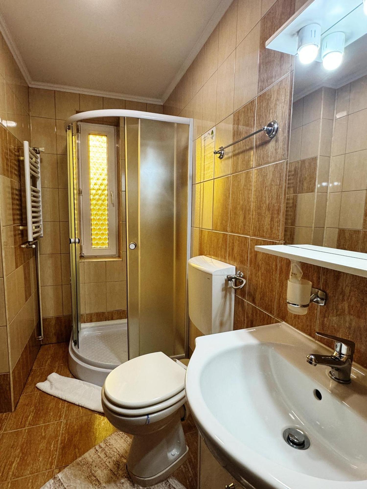 Carpathian Newstar Hotel ซีบิว ภายนอก รูปภาพ